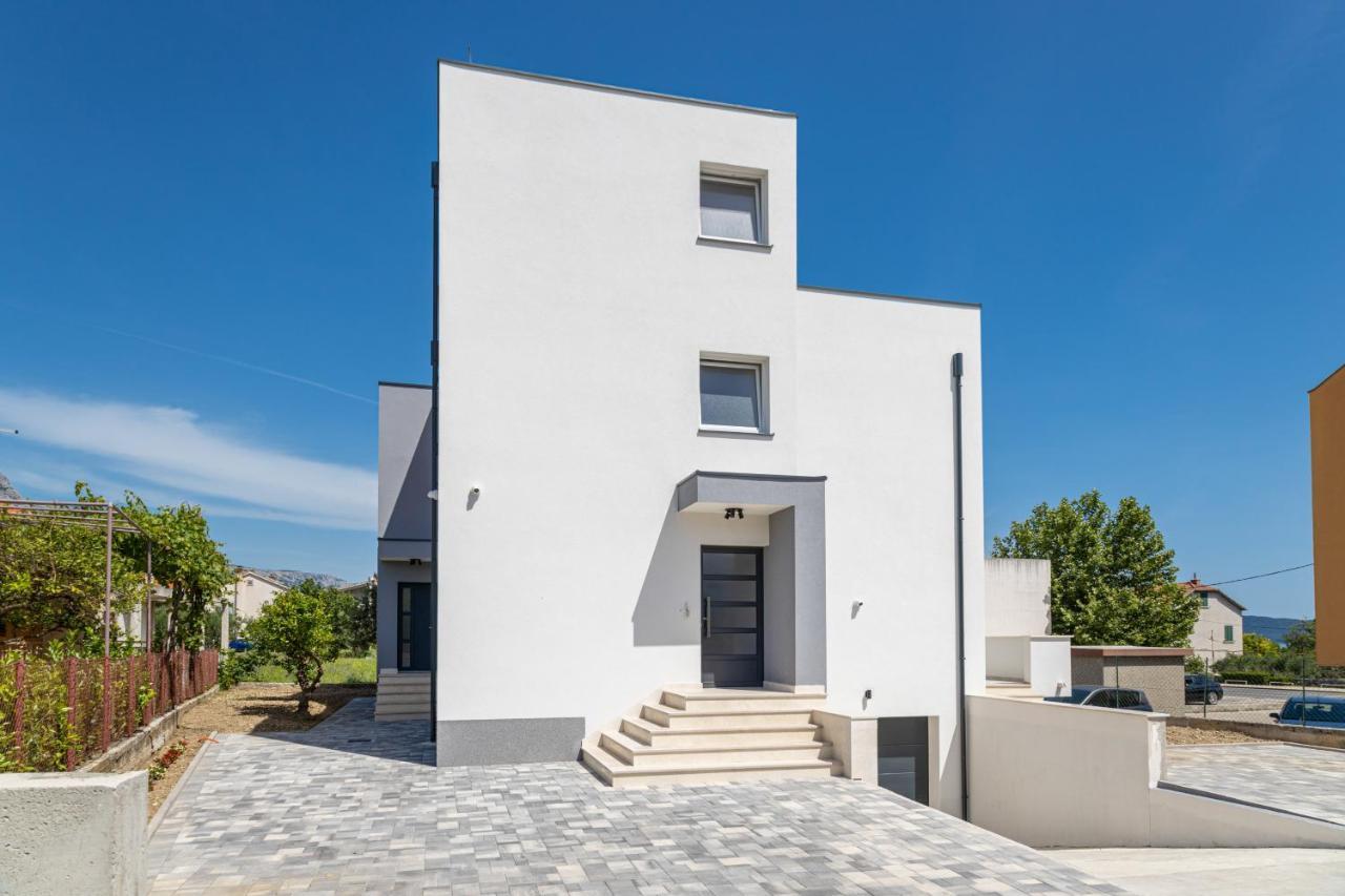 Bonaca Apartments With Terrace And Private Parking Kaštela Εξωτερικό φωτογραφία