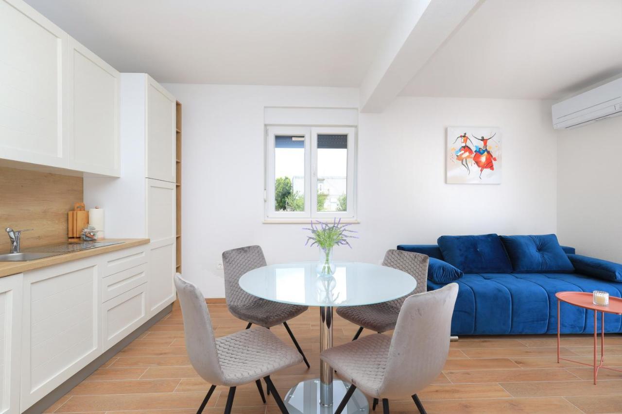 Bonaca Apartments With Terrace And Private Parking Kaštela Εξωτερικό φωτογραφία