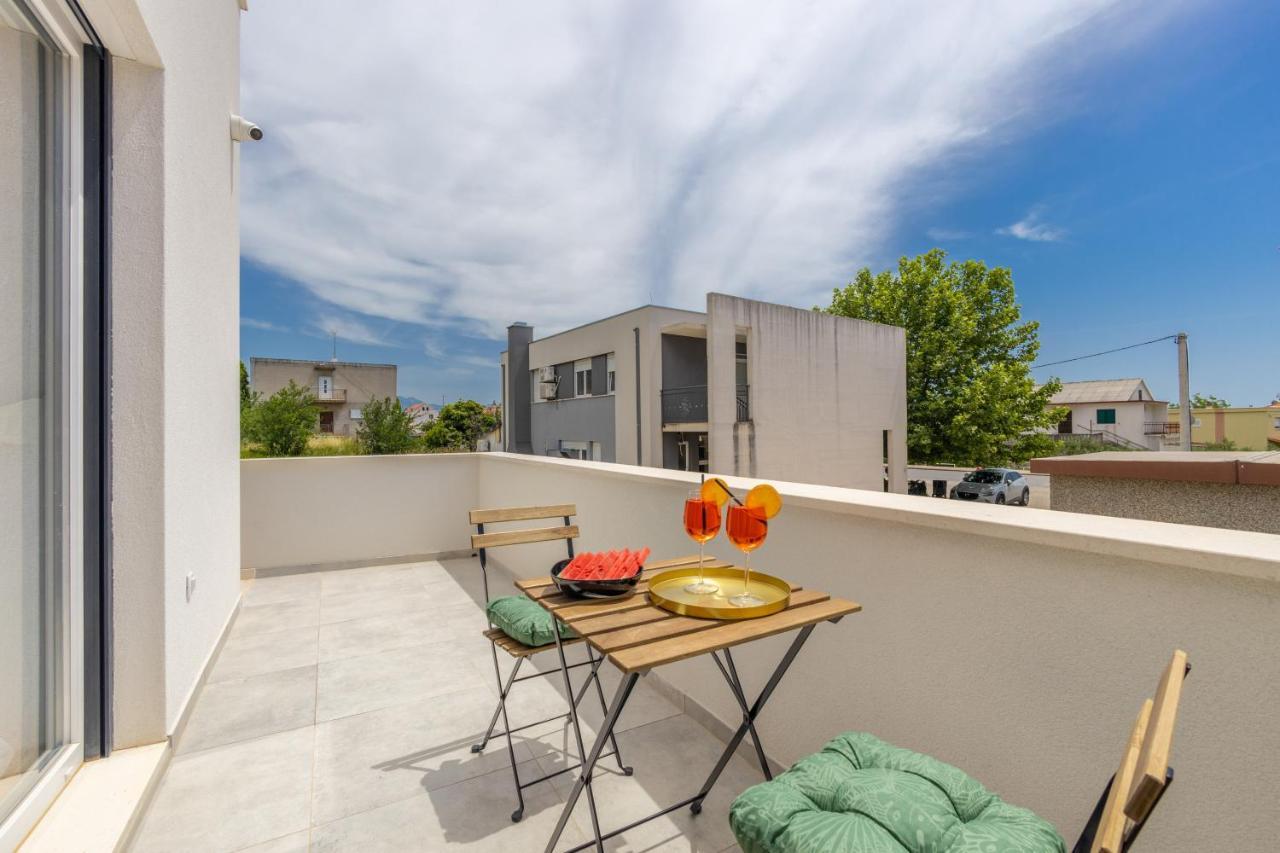 Bonaca Apartments With Terrace And Private Parking Kaštela Εξωτερικό φωτογραφία