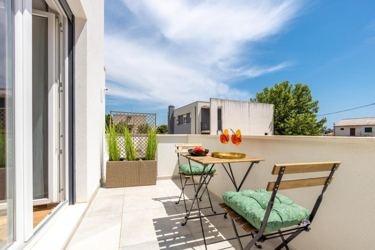 Bonaca Apartments With Terrace And Private Parking Kaštela Εξωτερικό φωτογραφία