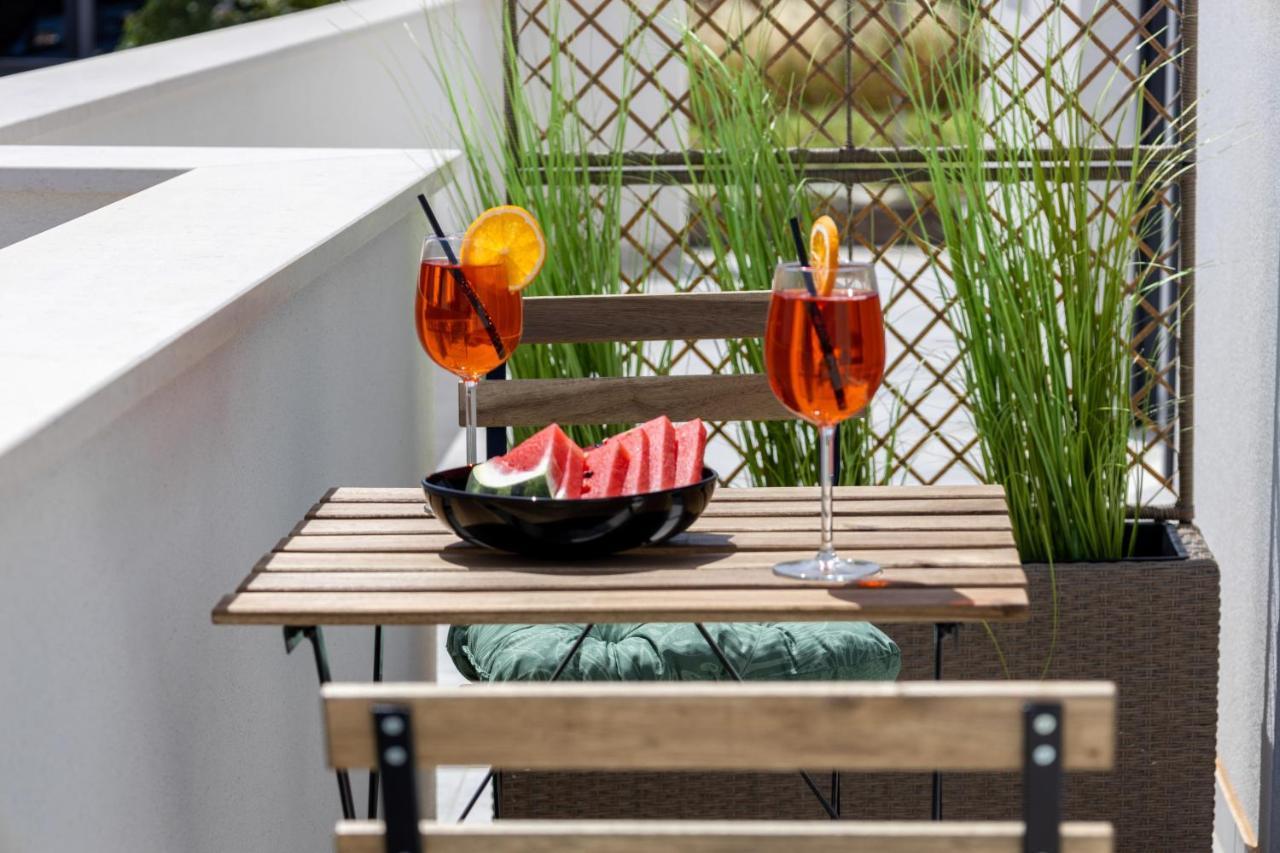 Bonaca Apartments With Terrace And Private Parking Kaštela Εξωτερικό φωτογραφία
